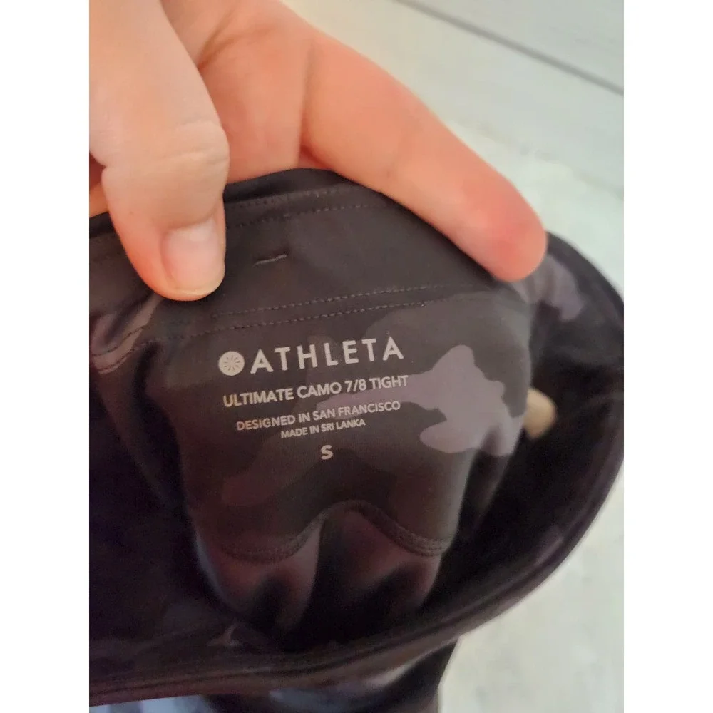Athleta Women's Multicolor Camouflage Stretch Mid Rise‎ Cropped Leggings Size S